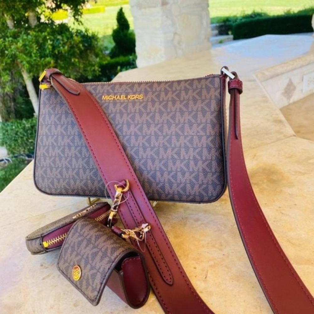 Michael Kors Multi Pochette